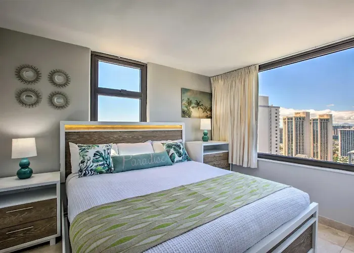 Stunning Ocean View Retreat With Free Parking